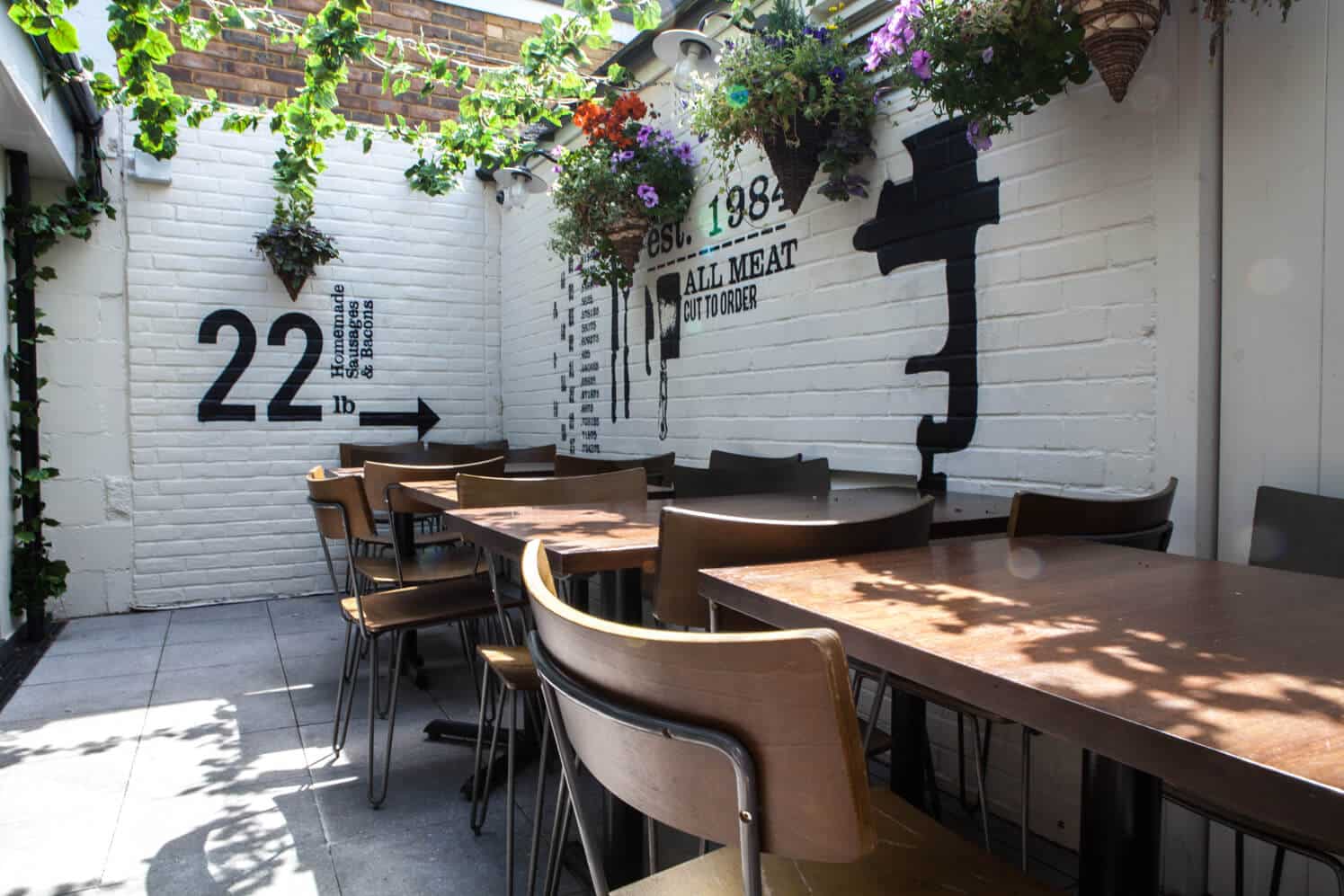 Ribs & Burgers Outside Dining area