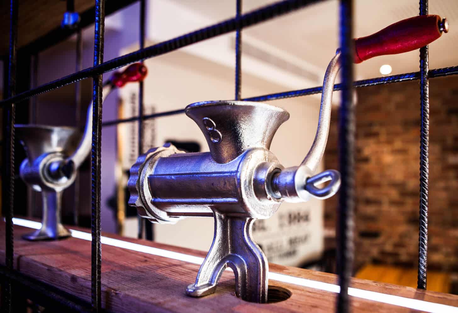 Ribs & Burgers Interior Decor